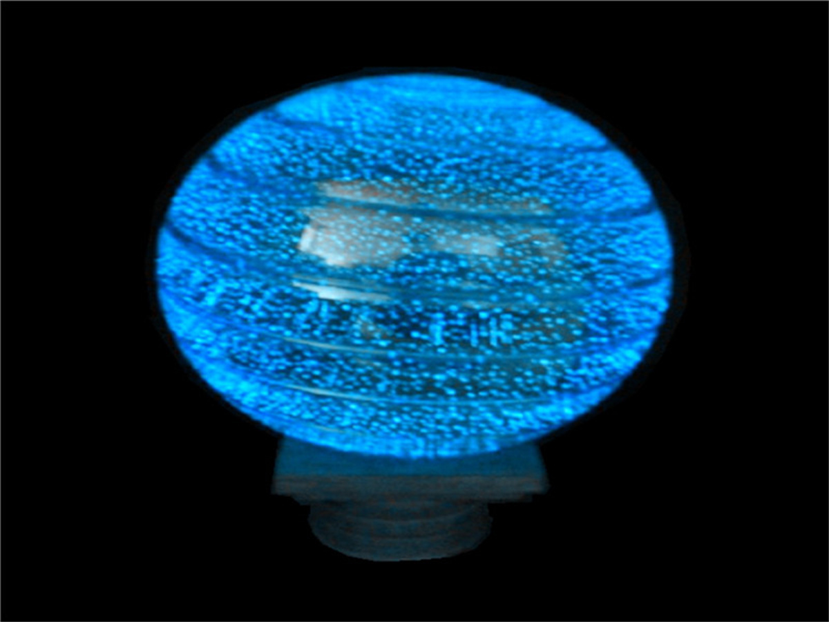 玻璃球1.jpg 玻璃球1.jpg