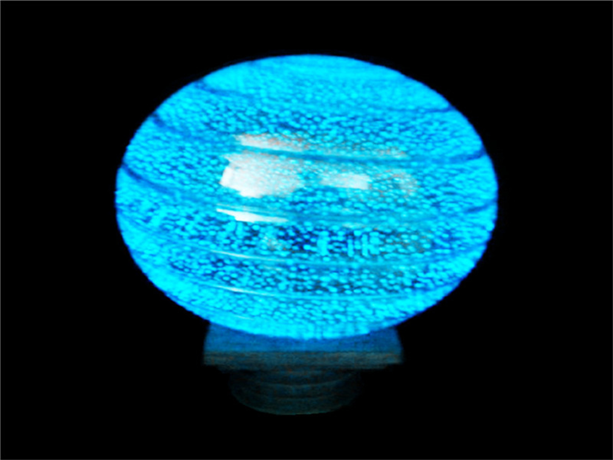 玻璃球2.jpg 玻璃球2.jpg